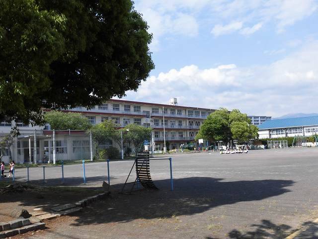 小学校　三島市立南小学校（小学校）まで808m