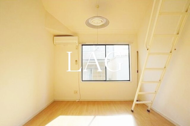 居室・リビング　洋室のお部屋です。