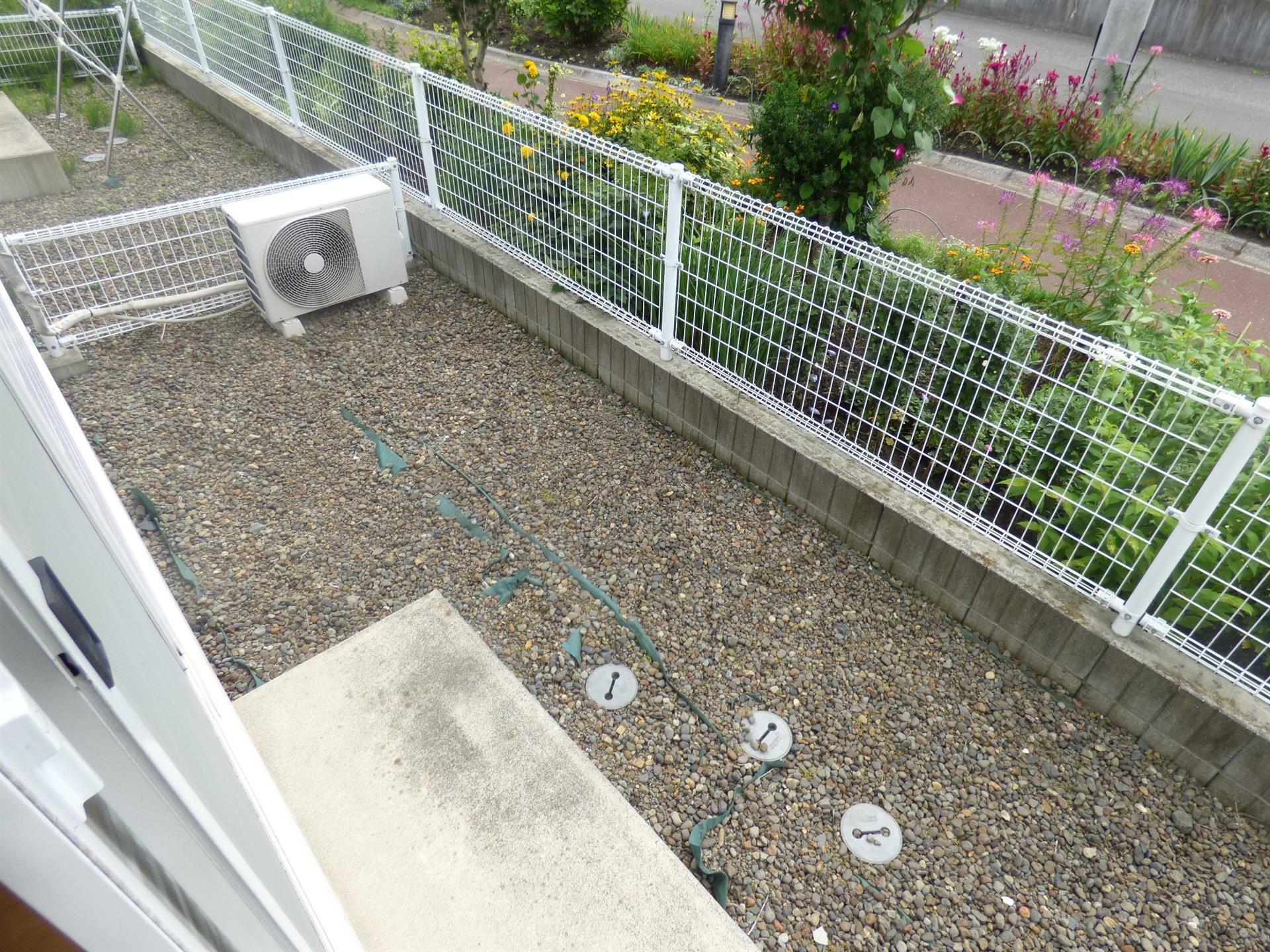 バルコニー　専用庭