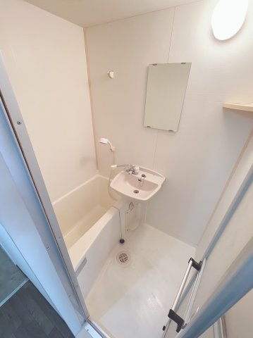 バス・シャワールーム　別号室の画像です。ご参考下さい