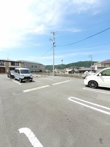 駐車場　駐車スペースもあります