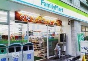 コンビニ　ファミリーマート新宿十二社店（コンビニ）まで190m