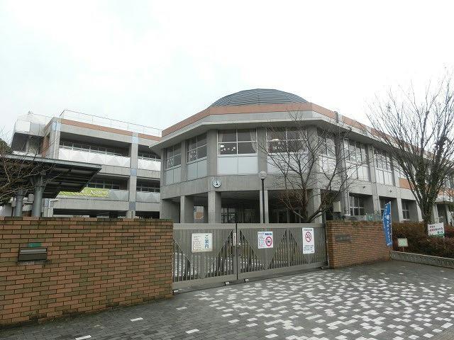 小学校　星ケ丘小学校（小学校）まで320m