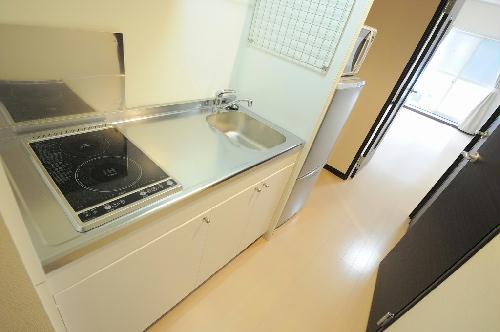 キッチン　2口コンロ　ワイドタイプのキッチンです