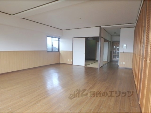 居室・リビング　リビング