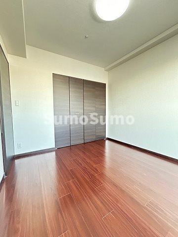 その他部屋・スペース　落ち着いて過ごせるお部屋なので、寝室にいかがでしょうか