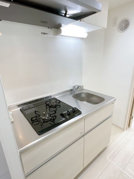 キッチン　2口システムコンロ　シンク上下収納付