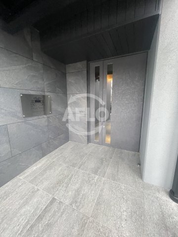 エントランス　レオンヴァリエ長堀通　エントランス