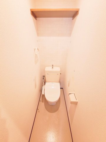 トイレ　別号室の参考写真です