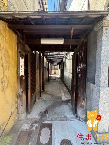 エントランス　「暮らしの設計図は、ここから始まります。」