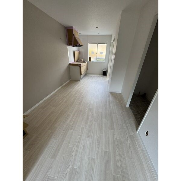 居室・リビング　同シリーズのイメージ写真です。(現況優先)