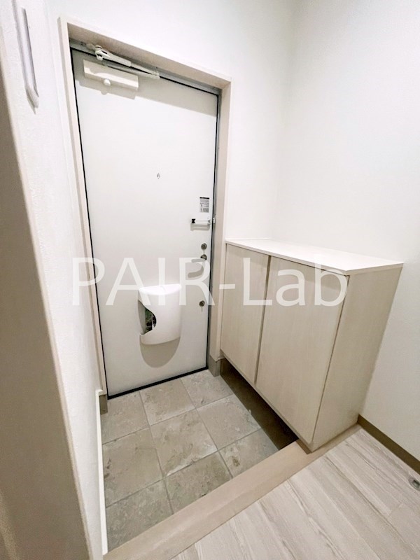 玄関　同シリーズのイメージ写真です。(現況優先)