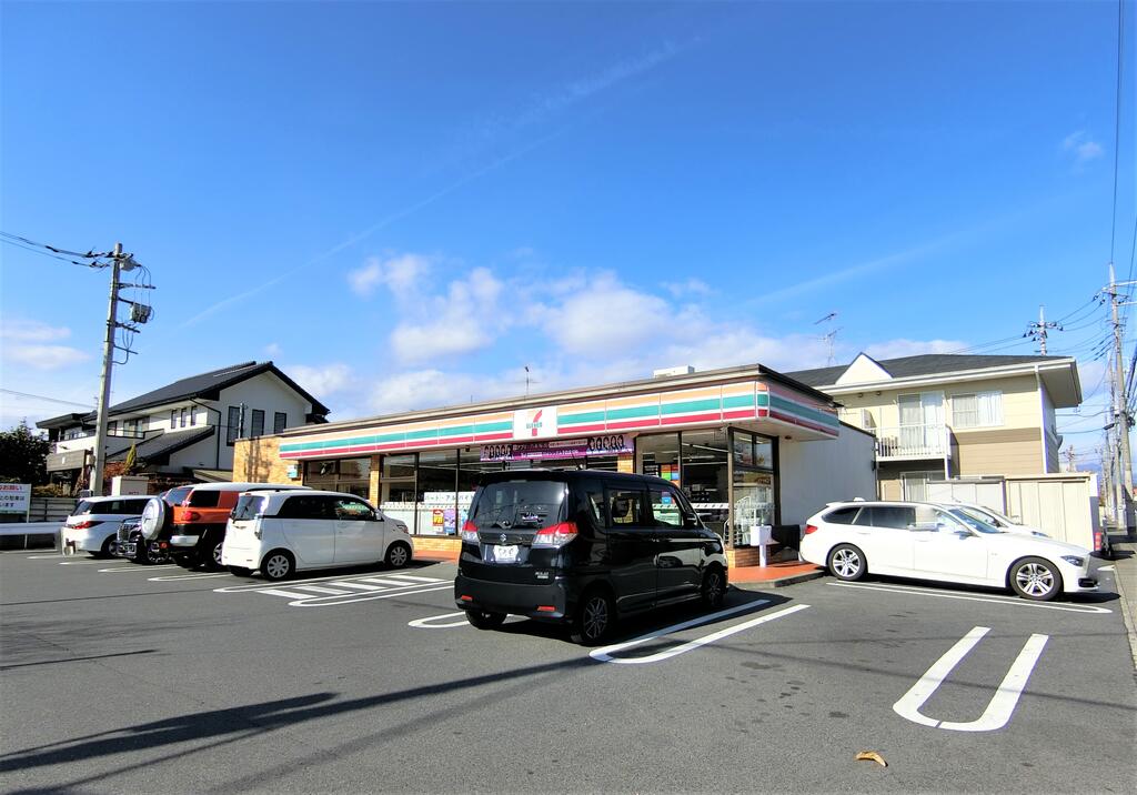 コンビニ　セブンイレブン前橋荒牧町店（コンビニ）まで496m