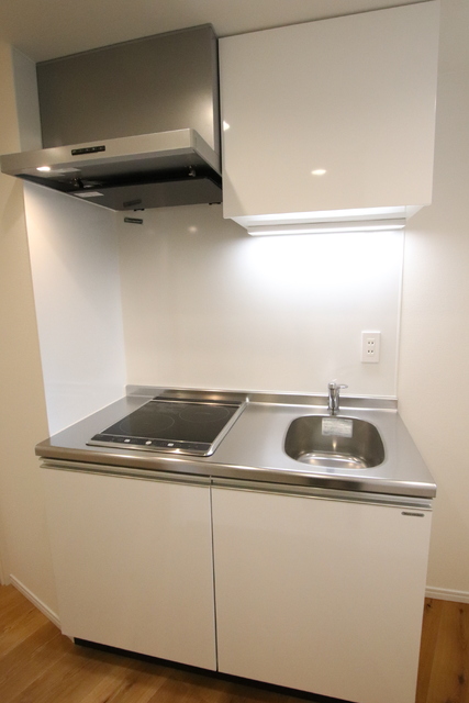 キッチン　※別室参照写真★コンロ：１口ＩＨ・１口ラジエントヒーター