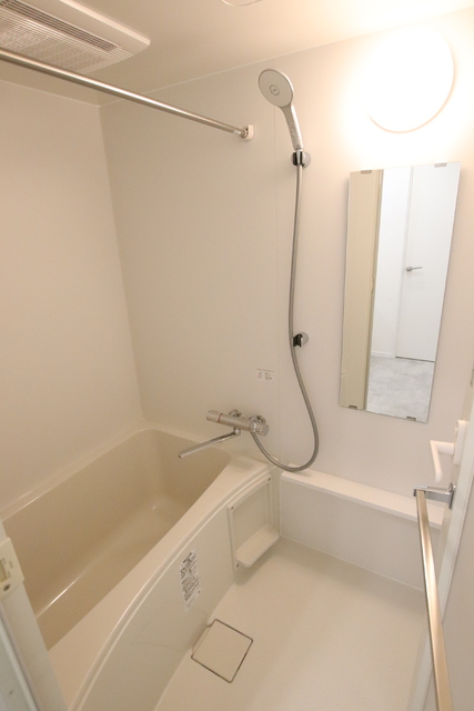 バス・シャワールーム　※別室参照写真／浴室　浴室乾燥機付き
