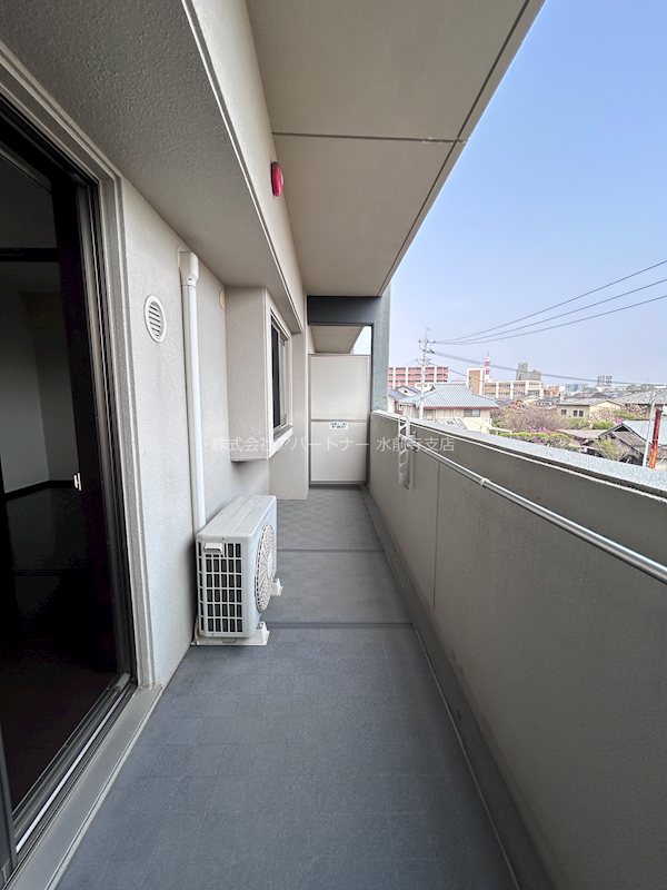 バルコニー　広さのあるベランダです！