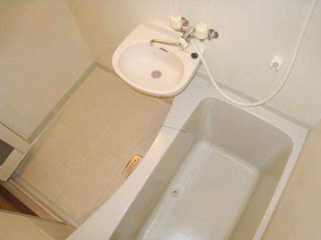 バス・シャワールーム　同物件別号室