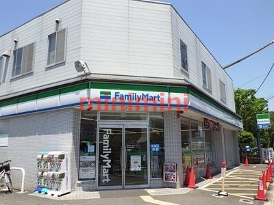コンビニ　ファミリーマート茨木畑田町店（コンビニ）まで901m