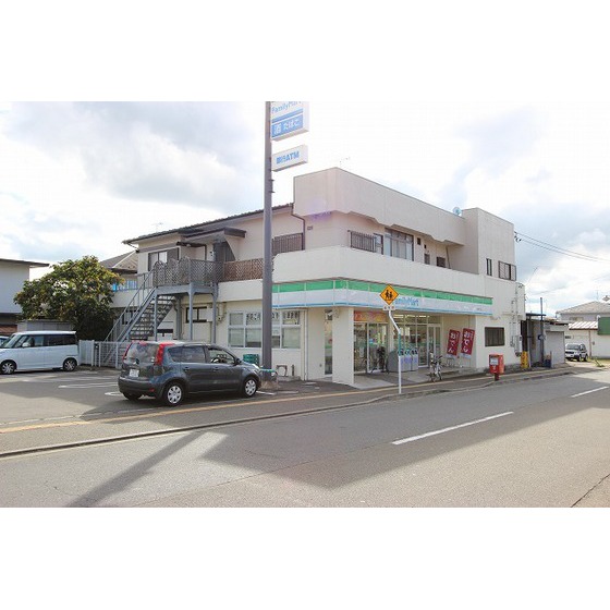 コンビニ　ファミリーマート仙台泉ヶ丘店（コンビニ）まで205m