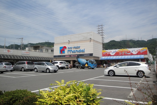 コンビニ　セブンイレブン（コンビニ）まで191m