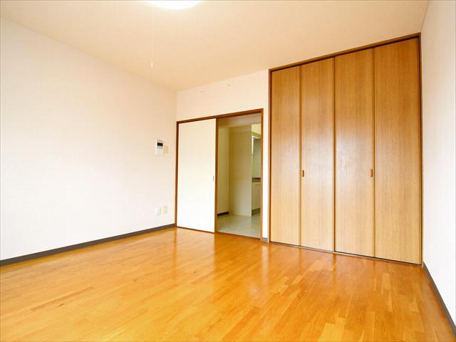 居室・リビング　松山市枝松　プティボワ　リビング