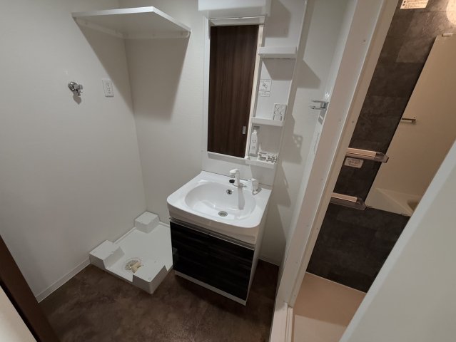 洗面設備　同物件別部屋写真