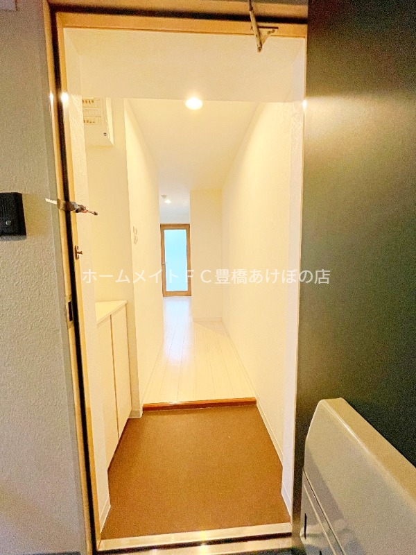 玄関　同型別部屋写真