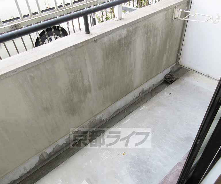 バルコニー　幅は充分あり