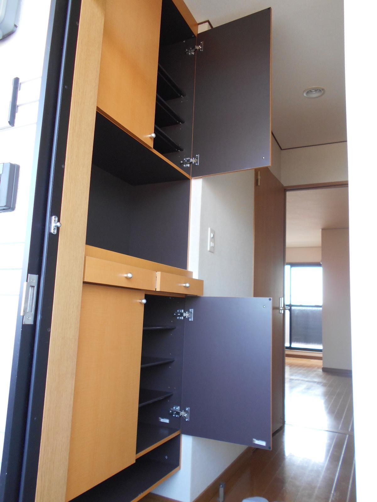 玄関　収納力しっかりのシューズボックス