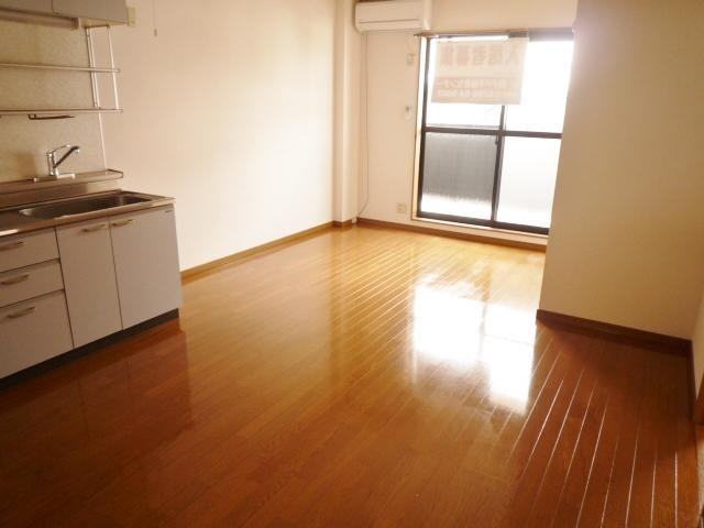 居室・リビング　10.5帖のリビングです