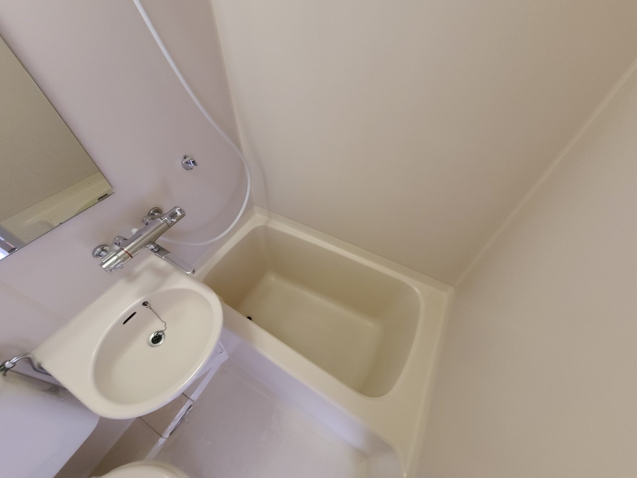 バス・シャワールーム　ラフィネ川名