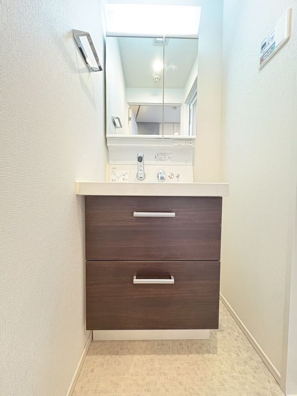 洗面設備　忙しい朝には欠かせない洗面所です