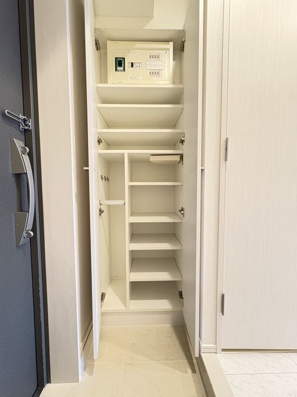 玄関　シンプルで使いやすい玄関です