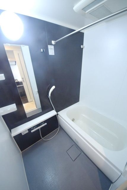 バス・シャワールーム　★追い焚き付きのバスルームです★