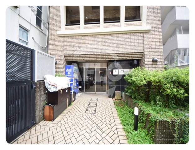 エントランス　ジュネーゼ大阪城南　エントランス