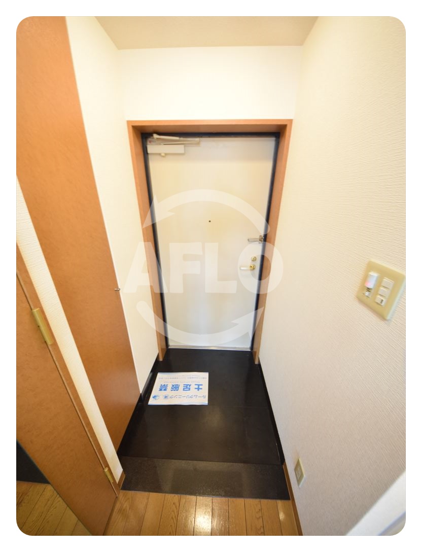 玄関　ジュネーゼ大阪城南　玄関