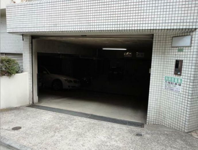 駐車場　車をお持ちの方に嬉しい駐車場付きの物件です