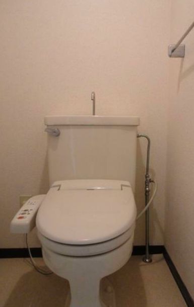 トイレ　清潔感のあるトイレです