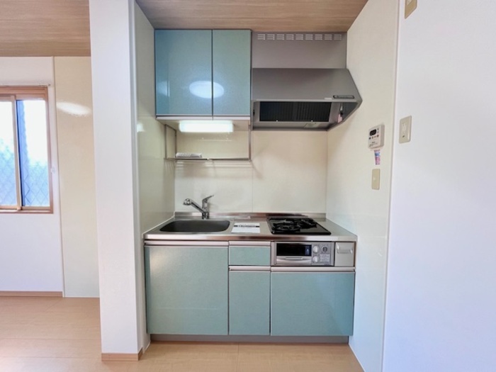 キッチン　コンパクトなキッチンで掃除もラクラク