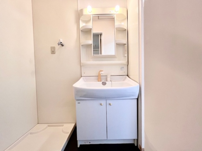 洗面設備　コンパクトで使いやすい洗面所