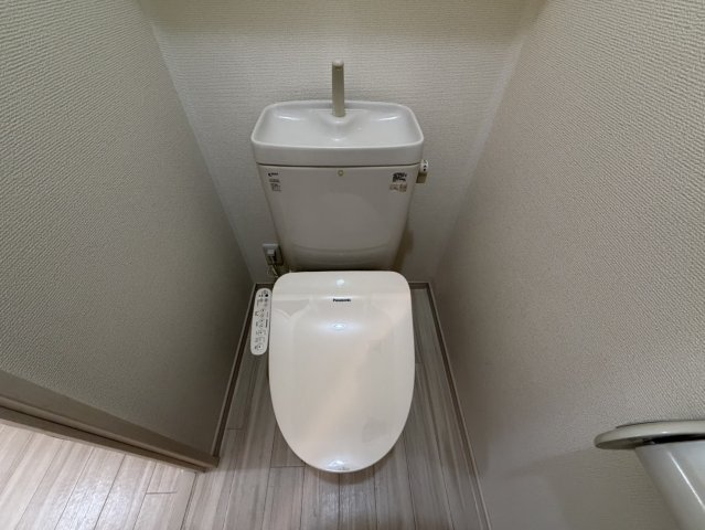 トイレ　落ち着いたトイレです