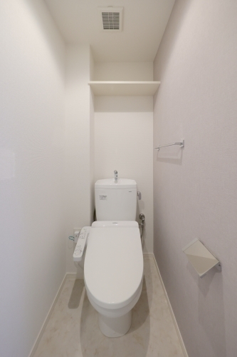 トイレ　※別タイプの間取り、現況を優先致します。