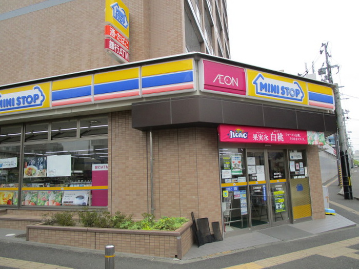 コンビニ　ミニストップ（コンビニ）まで361m