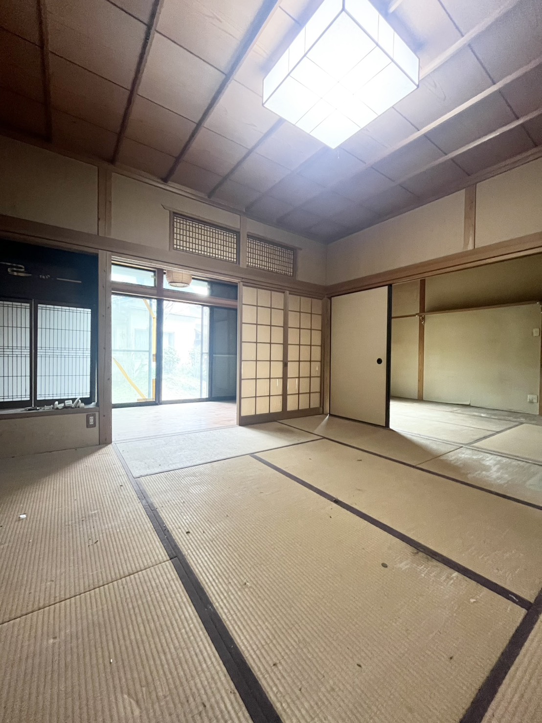 春日TERRACEの居間写真