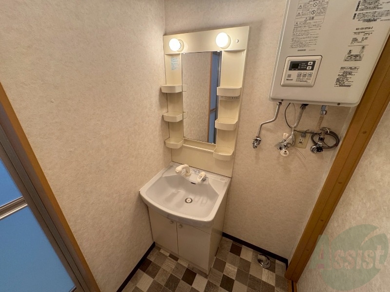 洗面設備　こちらに洗面台があります。朝の洗顔はこちらで。