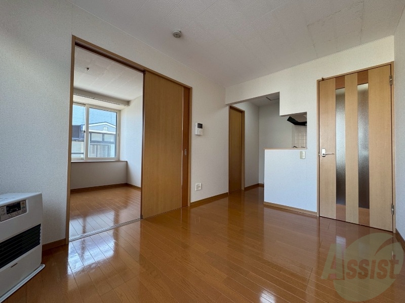 居室・リビング　広くてキレイなお部屋が広がっていて、充実した生活が送れそう。