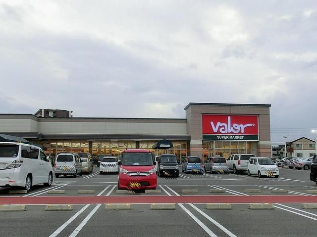 スーパー　バロー　上野台店（スーパー）まで910m