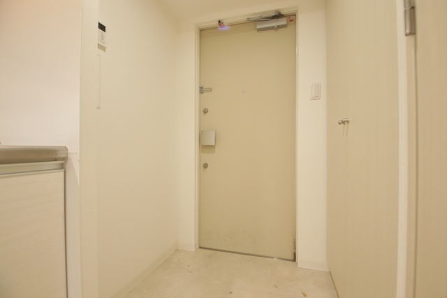 玄関　※別室の参考写真の為、現況優先です。