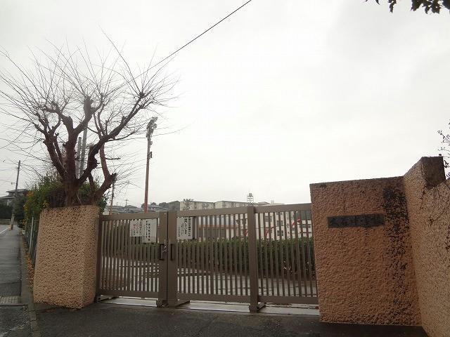 中学校　大谷中学校（中学校）まで620m