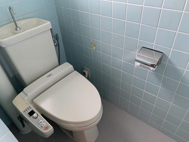 トイレ　※同間取り別部屋の写真です。